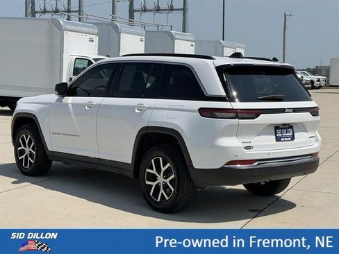 Used 2024 Jeep Grand Cherokee Limited w/ Trailer Tow Package AWD/4WD image 7