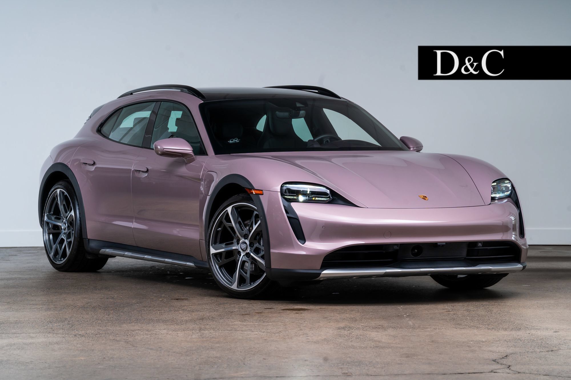 Used 2024 Porsche Taycan 4 Cross Turismo AWD/4WD image 1