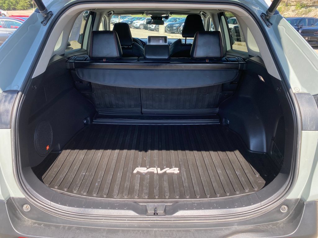 Used 2022 Toyota RAV4 Adventure w/ Convenience Package AWD/4WD image 25