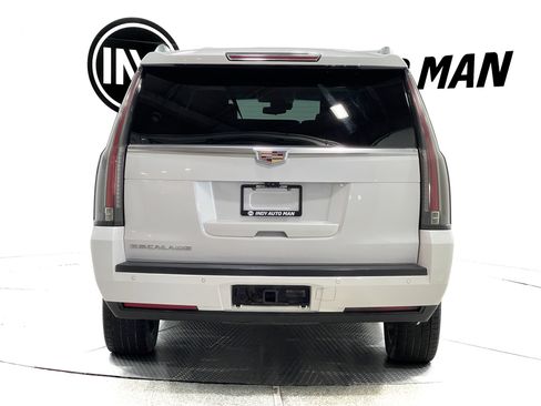 Used 2018 Cadillac Escalade ESV Luxury AWD/4WD image 5