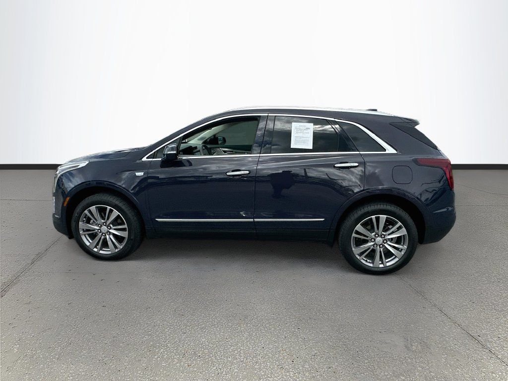 Used 2025 Cadillac XT5 Premium Luxury w/ LPO, Floor Liner Package FWD image 4