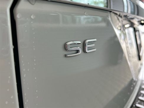 Used 2026 Volkswagen Atlas SE image 48