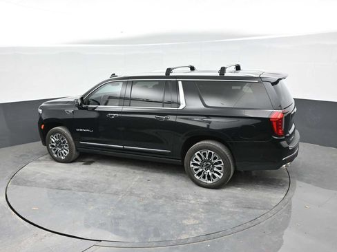 Used 2023 GMC Yukon XL Denali Ultimate AWD/4WD image 37