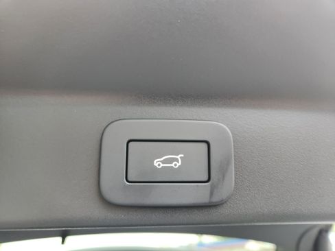 New 2026 Jaguar F-PACE R-Dynamic S image 21