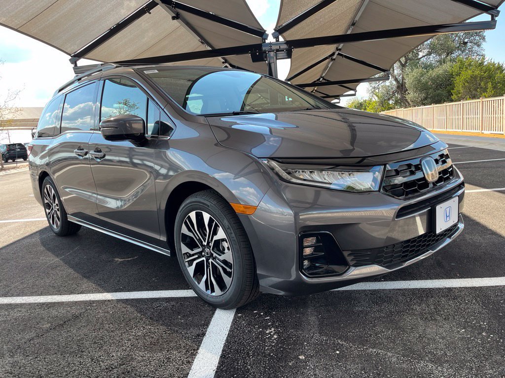 New 2027 Honda Odyssey Elite image 2
