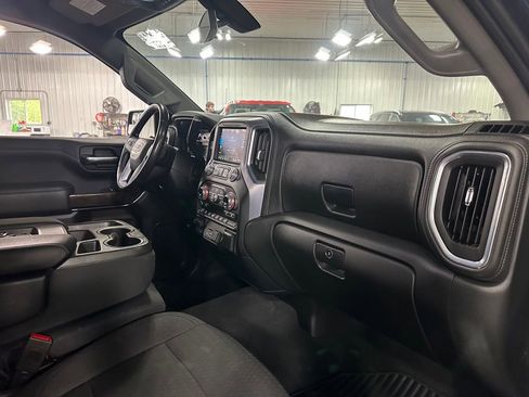 Used 2020 GMC Sierra 1500 SLE w/ X31 Off-Road Package AWD/4WD image 29