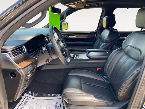 Used 2024 Jeep Grand Wagoneer L 4WD image 9