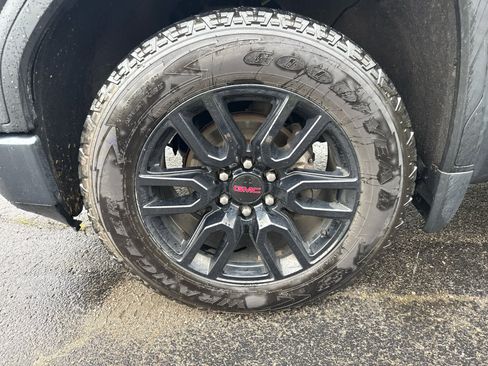 Used 2019 GMC Sierra 1500 Elevation w/ Elevation Value Package AWD/4WD image 3
