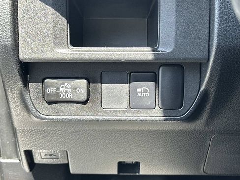 Used 2019 Toyota Tacoma SR5 RWD image 24