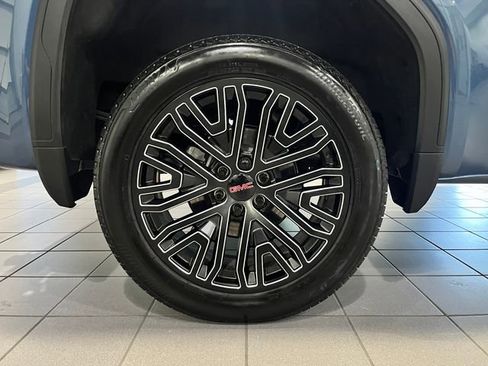 Used 2025 GMC Sierra 1500 Denali w/ Denali Reserve Package AWD/4WD image 9