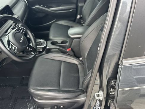 Certified 2024 Kia Seltos EX FWD image 16