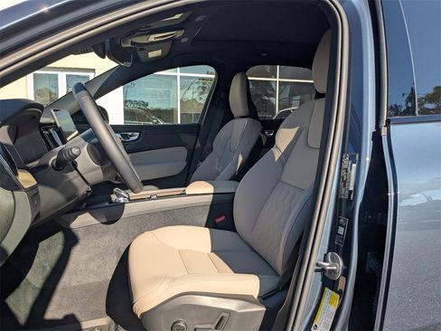 Certified 2026 Volvo XC60 B5 Plus w/ Protection Package Premier image 4