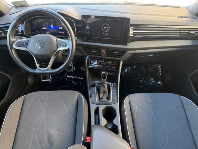 Used 2025 Volkswagen Jetta Sport FWD image 13