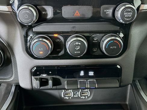 Used 2021 RAM 1500 Big Horn image 22