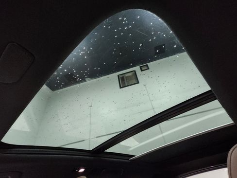 Used 2024 Volvo XC60 B5 Plus image 2