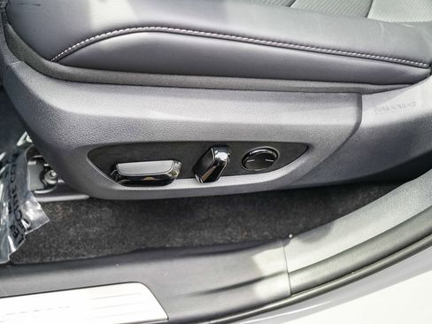 Used 2025 Lexus TX 500h AWD w/ Technology Package image 21