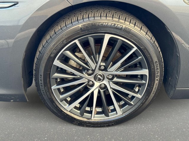 Used 2025 Lexus ES 350 w/ Premium Package FWD image 9