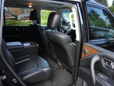 Used 2016 INFINITI QX80 4WD image 6