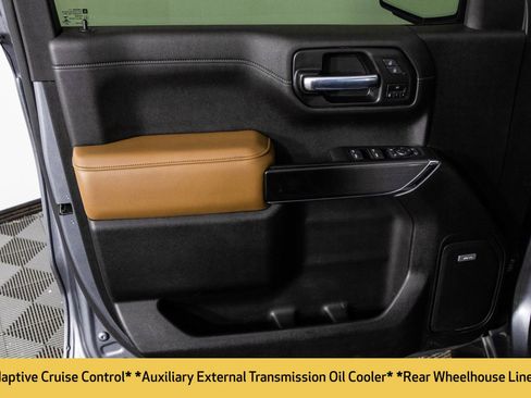 Used 2021 Chevrolet Silverado 1500 High Country image 37