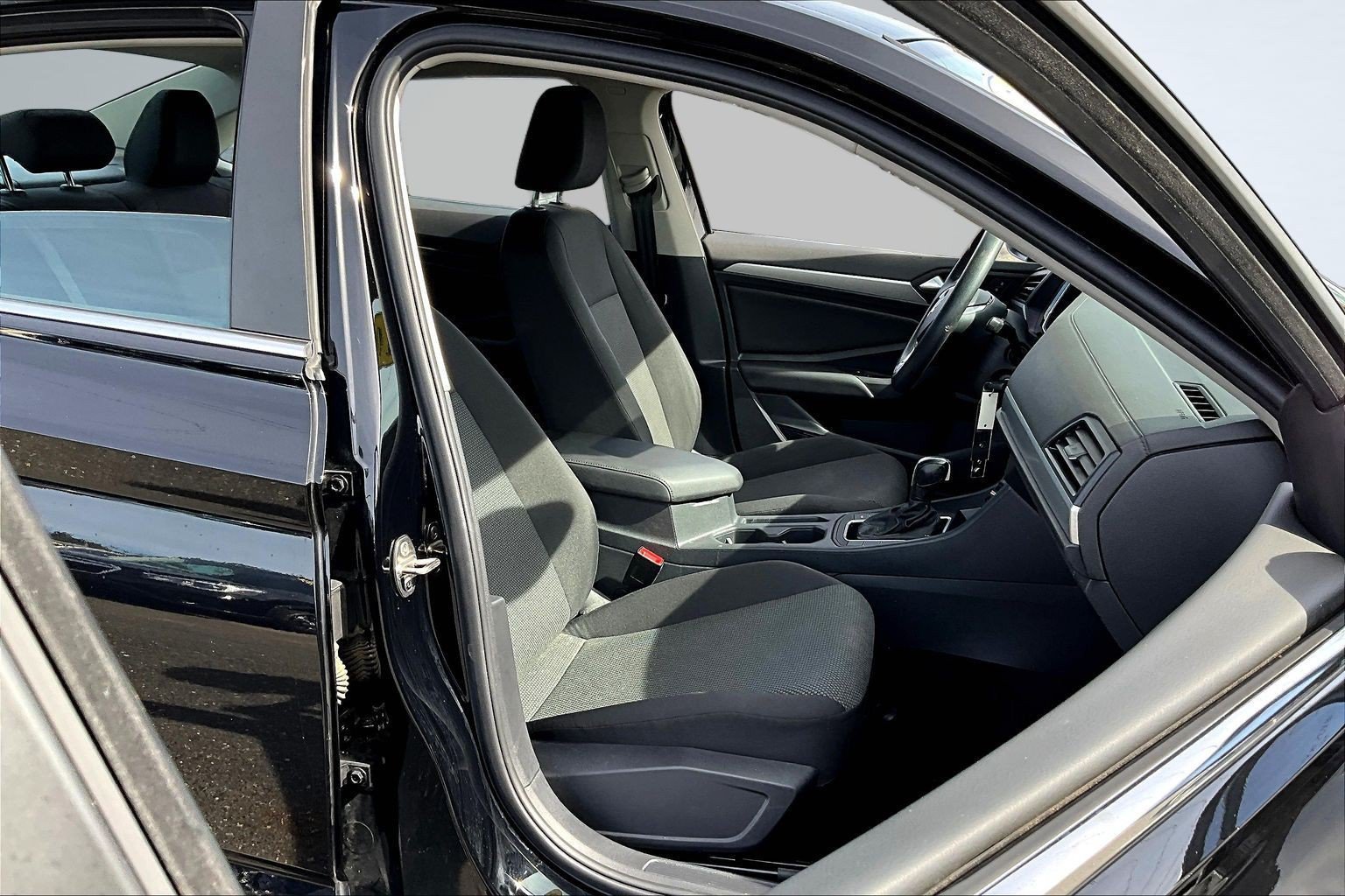 Used 2019 Volkswagen Jetta S w/ Driver Assistance Package FWD image 23
