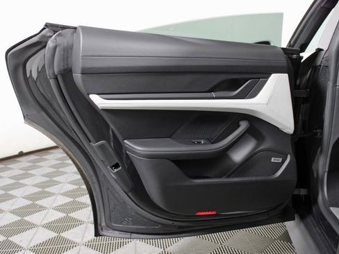 Used 2021 Porsche Taycan 4S image 34