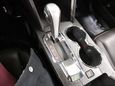 Used 2015 GMC Terrain SLT image 25