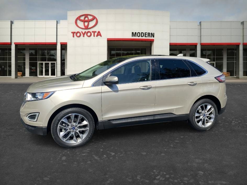 Used 2018 Ford Edge Titanium w/ Equipment Group 302A AWD/4WD image 18