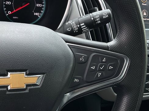 Used 2024 Chevrolet Equinox LS image 24