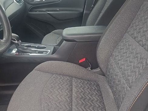 Used 2022 Chevrolet Equinox LT image 4