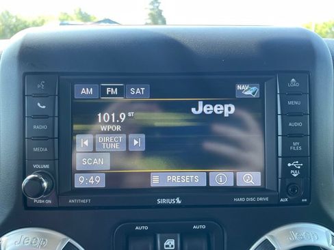 Used 2016 Jeep Wrangler Unlimited Sahara w/ Dual Top Group AWD/4WD image 14