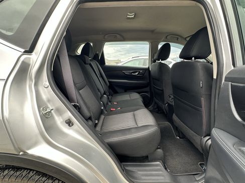 Used 2018 Nissan Rogue S image 24