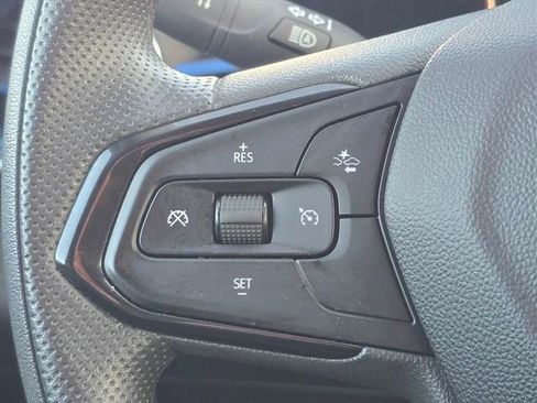 Certified 2025 Chevrolet Trax LT image 27