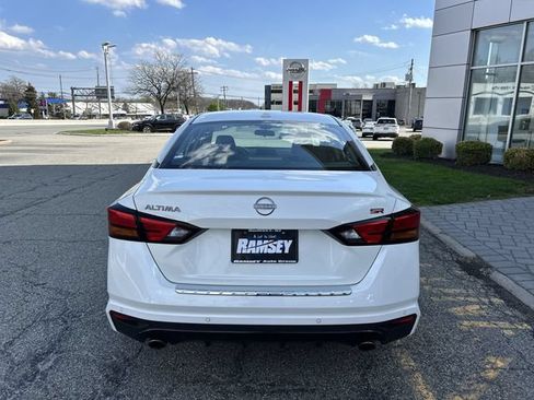 Certified 2023 Nissan Altima 2.5 SR FWD image 7