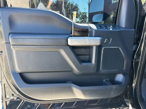 Used 2022 Ford F250 Lariat w/ Lariat Value Package image 36