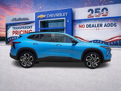 New 2026 Chevrolet Trax RS w/ Sunroof Package FWD image 7