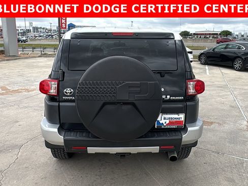 Used 2010 Toyota FJ Cruiser 4WD image 6