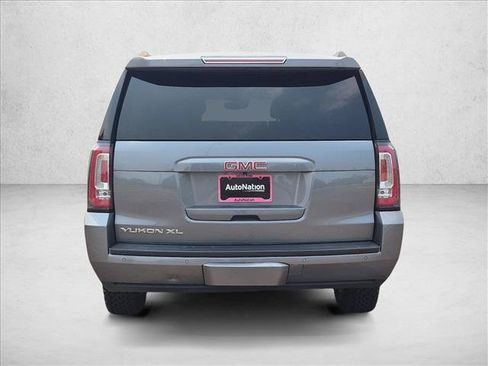Used 2019 GMC Yukon XL SLT w/ Open Road Package AWD/4WD image 7