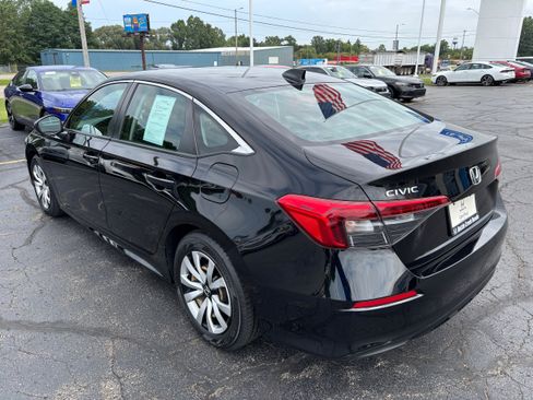 Certified 2022 Honda Civic LX image 6