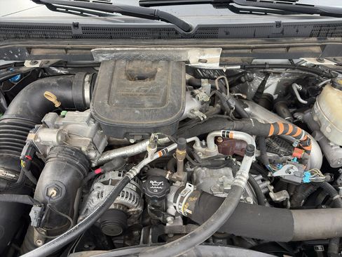 Used 2016 GMC Sierra 2500 Denali w/ Duramax Plus Package AWD/4WD image 10