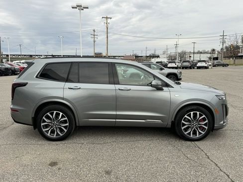 Used 2024 Cadillac XT6 Sport image 6