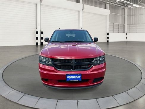 Used 2018 Dodge Journey SE w/ Connectivity Group FWD image 8