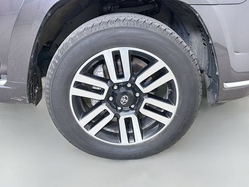 Used 2023 Toyota 4Runner Limited AWD/4WD image 29