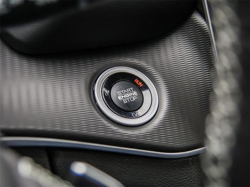 New 2025 Jeep Grand Cherokee L Altitude image 31