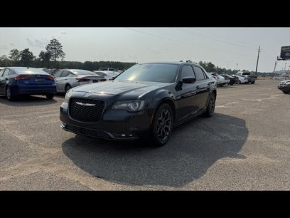 Used 2018 Chrysler 300 S w/ Safetytec Plus Group