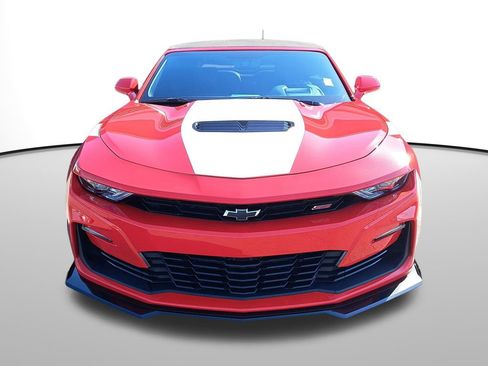 Used 2022 Chevrolet Camaro SS image 2