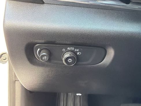 Used 2024 Chevrolet Traverse High Country FWD image 31
