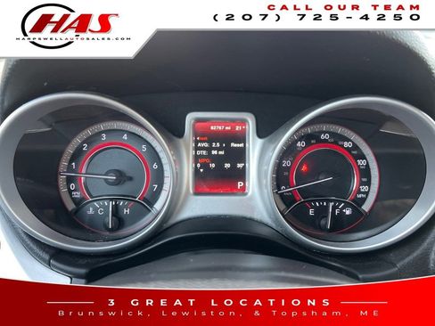 Used 2018 Dodge Journey SXT w/ Premium Group image 16