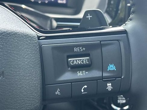 Used 2026 Nissan Pathfinder Platinum AWD/4WD image 31