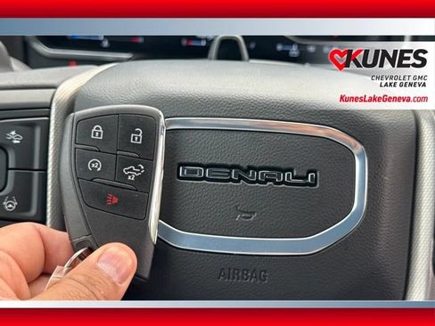 Used 2025 GMC Sierra 1500 Denali AWD/4WD image 56