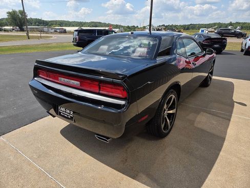 Used 2013 Dodge Challenger R/T RWD image 4